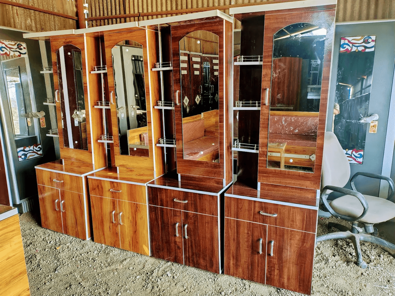 प्रेम स्टील & लाकडी फर्निचर कारखाना लासलगाव