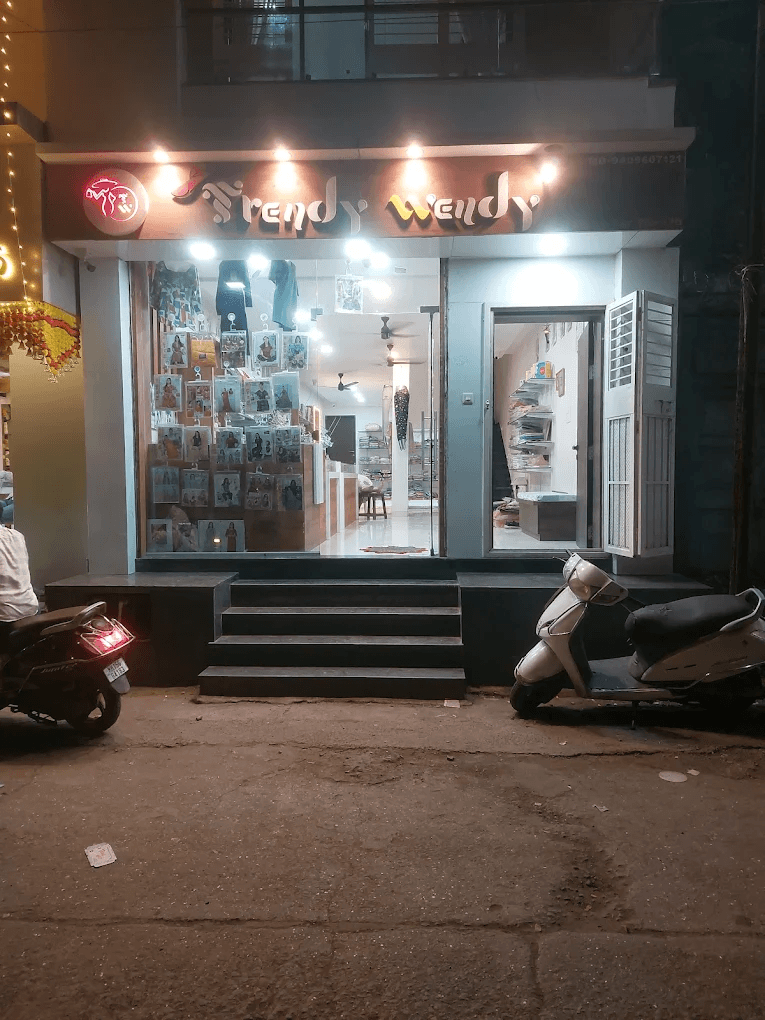 Trendy wendy Women's wear